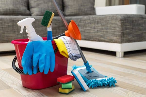 Addressing Seasonal Cleaning Challenges in Apartment Buildings