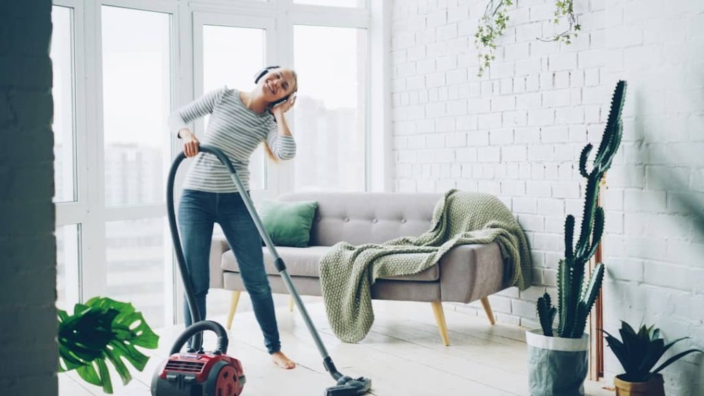 Sparkle & Shine: The Ultimate List of Apartment Cleaning Services